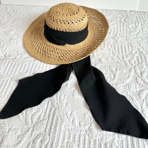 Natural Straw Hat Black Trim Tie Ribbon Round Hat main image 6
